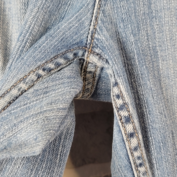 DKNY SOHO JEAN Flaired Boot Cut Light Wash Denim Jeans Women's Size 6R - Picture 10 of 16